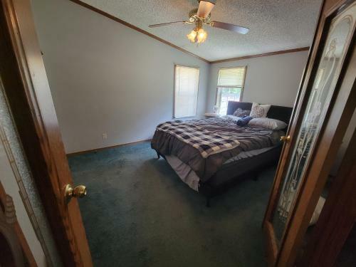 Camp Not Found - 3 Queen Bedrooms By The Lake
