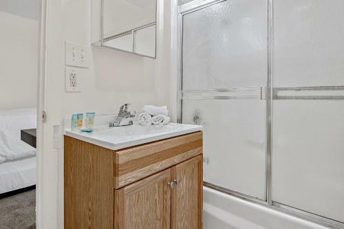 Apartamento Bright 1br Near Shopping Centers