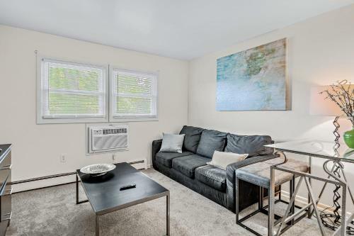 Apartamento Bright 1br Near Shopping Centers
