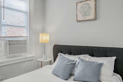 Apartamento Downtown 1br With Work Space