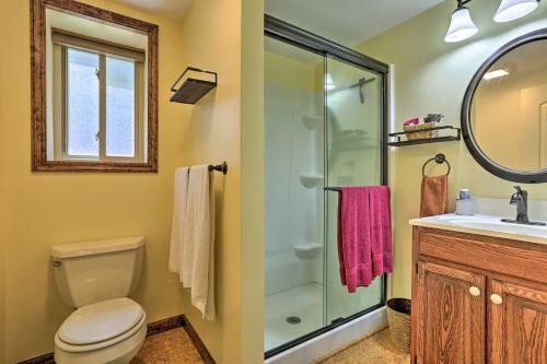 Cozy Lake Ariel Home With Community Amenities!