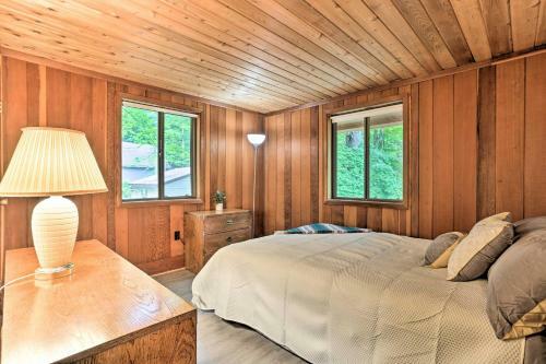 The Hideout Lake Ariel Cabin With Deck And Grill!
