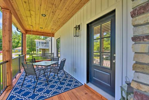 Charming Lake Erie Getaway Walk To Beach!