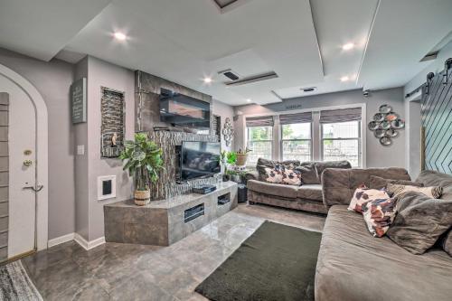 Pittsburgh Home With Pool, Fire Pit And Game Room