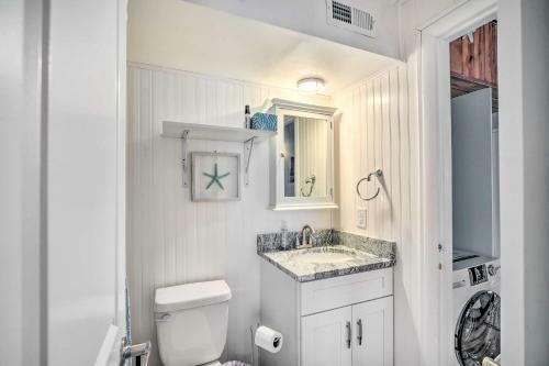Apartamento Island Condo With Balcony, Golf Course Views!