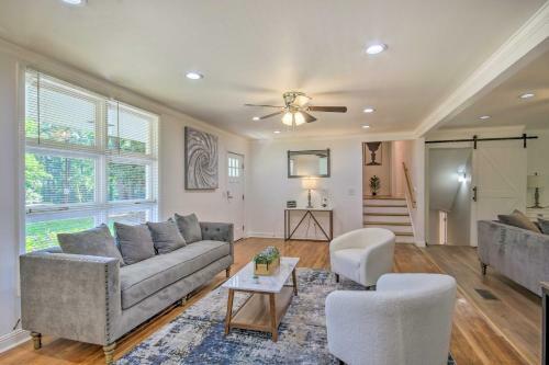 Chic Columbia Home With Backyard And Fire Pit!