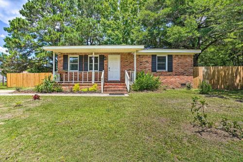 Modern Moncks Corner Home Private Hot Tub!