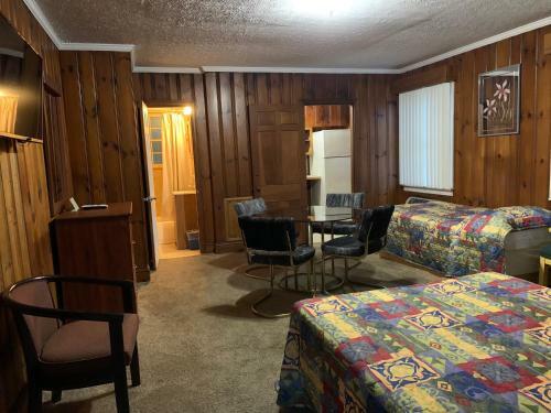 Motel Dewitt Rooms & Cottages
