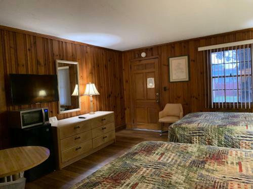 Motel Dewitt Rooms & Cottages