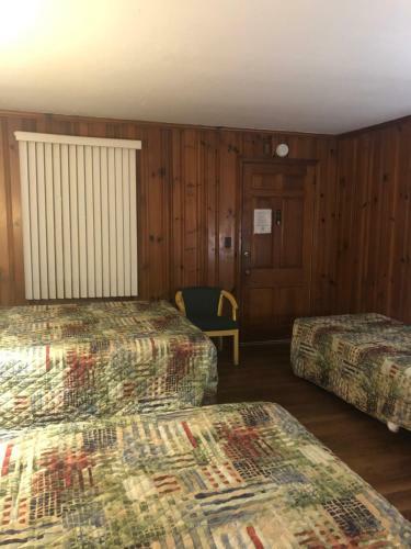 Motel Dewitt Rooms & Cottages