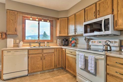 Cozy Sturgis Home With Yard, 2 Mi To Main St!