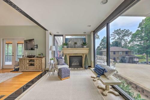 New! Pickwick Lake Home With Screened-in Porch, Dock
