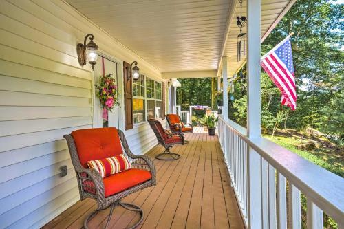 Secluded Chattanooga Getaway With Deck And Yard!