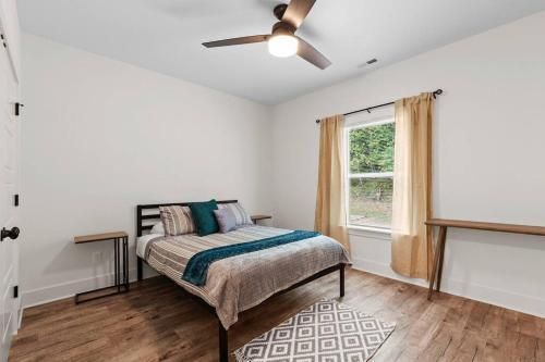 Beautiful Cottage - 2 Miles From I-75