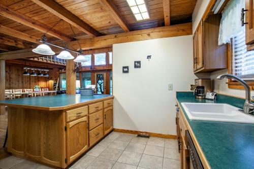 Quietside Cabin Grill Fire Pit Fireplace
