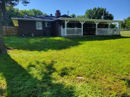 Lake Front, Remodeled, 8 Large Bed, 5br 3 Bath