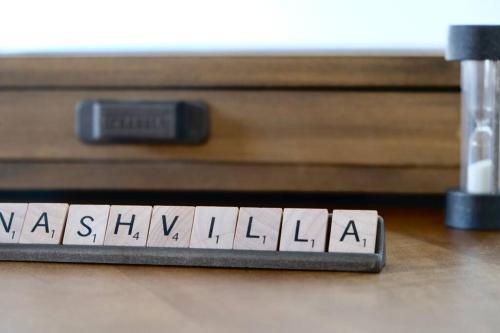 Nashvilla. A Luxe Escape + 3 Miles To Downtown.