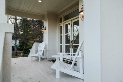 The Above Nashville Ridgetop Estate