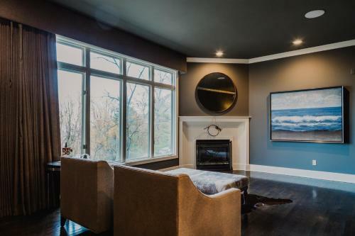 The Above Nashville Ridgetop Estate