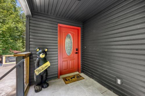 The Highlander Cabin