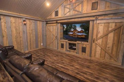 Mountain Views, Indoor Pool, Theater Room, And Fire Pit For 26!