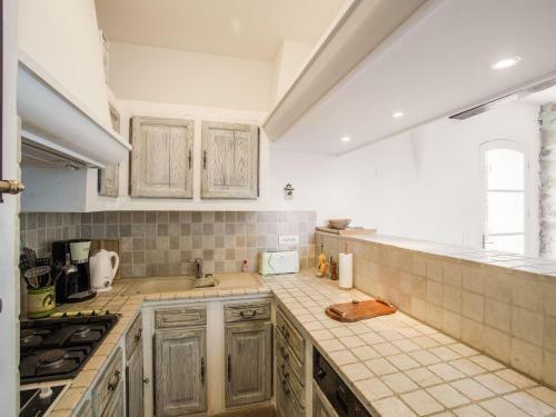 Lovely Castle In Provence-alpes-c�te Dazur With Terrace