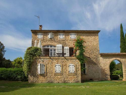 Lovely Castle In Provence-alpes-c�te Dazur With Terrace