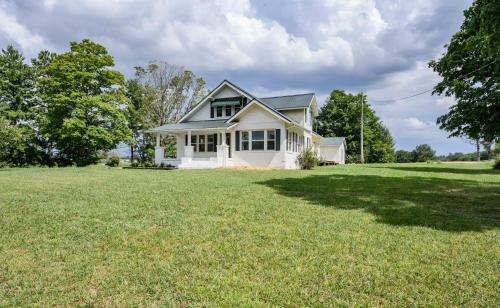 Beautiful Amp Spacious Fully Renovated Farmhouse