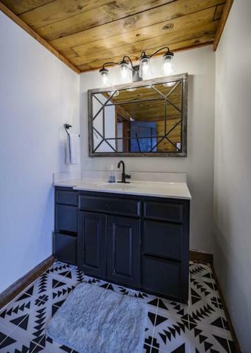 Beautiful Amp Spacious Fully Renovated Farmhouse