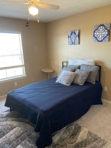 Huge Arlington / Mansfield 4 Bedroom 3 Bath