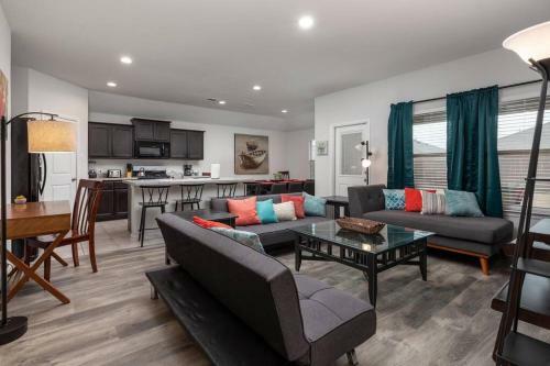 Comfortable Modern Home Near Tcu, Dickies, Fw