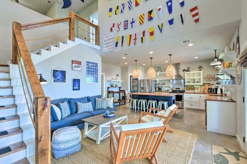 Chic Lakeside Retreat With Dock On Brazos River