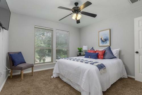 Executive Family Home With Pool In Keller