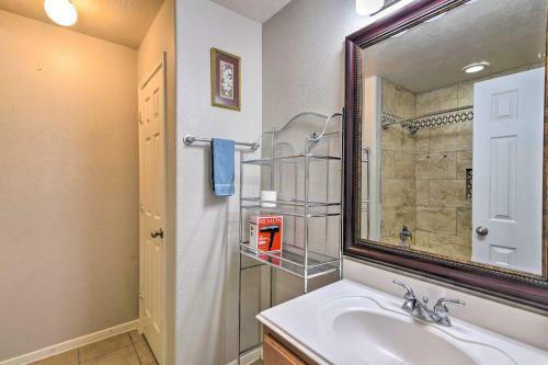 Convenient Katy Retreat - 27 Mi To Houston!