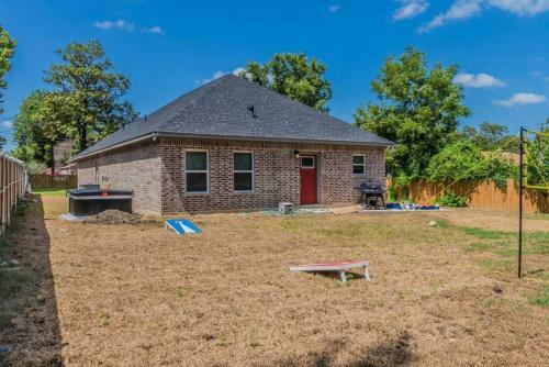 Modern 4 Br Near Downtown, Zoo