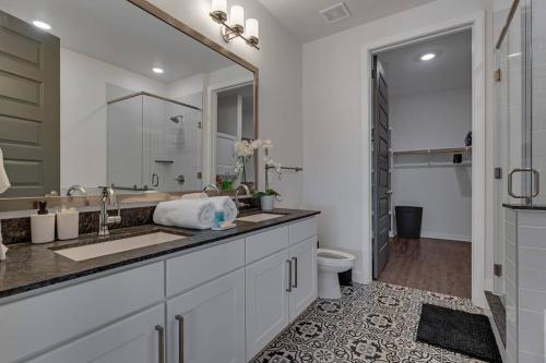 Apartamento High Rise King Suite Downtown !
