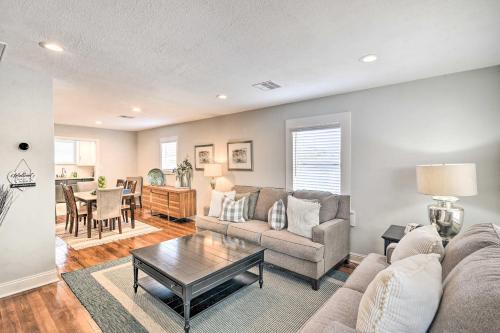 Galveston House Just Minutes From Attractions