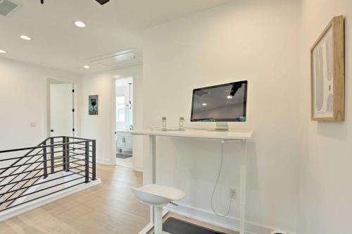 Gorgeous Atx Home With Backyard, Patio And Office