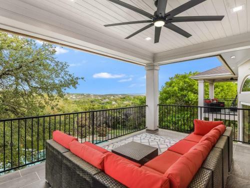 The Above Bliss Estate Austin