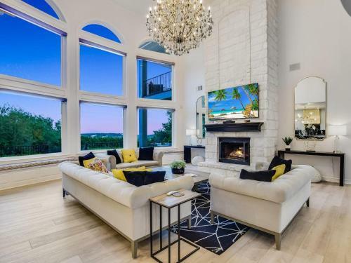 The Above Bliss Estate Austin