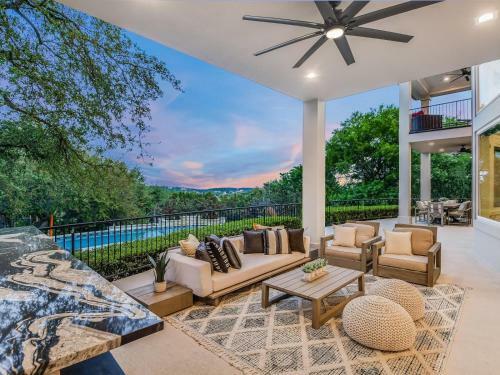 The Above Bliss Estate Austin