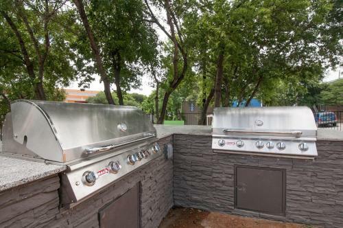 Apartamento Vivant - 2br - King Beds Extended Stay Apts
