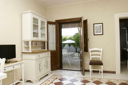 Via Castello