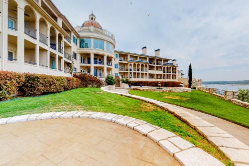 The Island On Lake Travis #2107