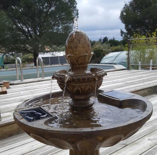 Hostal Charmant Studio Calme, Avec Piscine