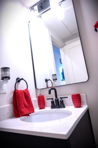 Apartamento Unique & Historic Loft- 2bd 2bth Sleeps 6