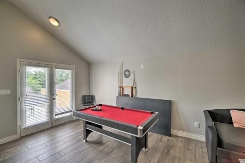 Charming Houston Townhome About 5 Mi To Downtown!