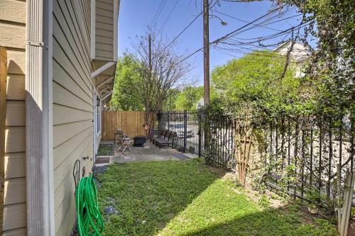 Houston Home With Fire Pit About 2 Mi To Downtown!