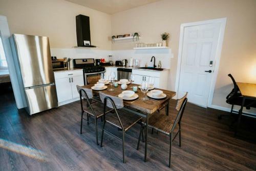 4bd 2 Bath Home In Downtown Mckinney!
