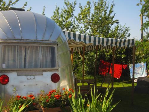 Bed & Breakfast Belrepayre Airstream Retro